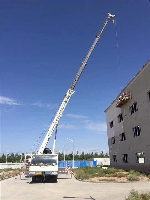 邯郸市“轻装强干”—— 吊车的 “轻量化臂架” 技术